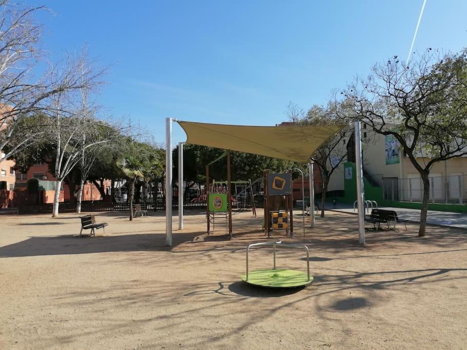 Piso Pl 2B, 20Min Plaza Cataluna Сан-Адриан-де-Бесос Экстерьер фото